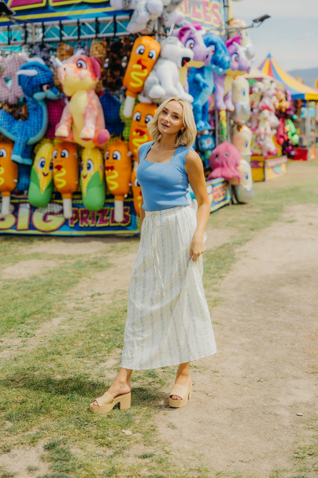 COLUMN SKIRT IN PETAL PARADE