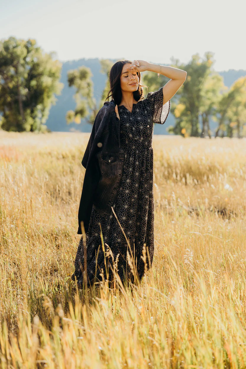 THE GILLIE IN BLACK SUNFLOWER