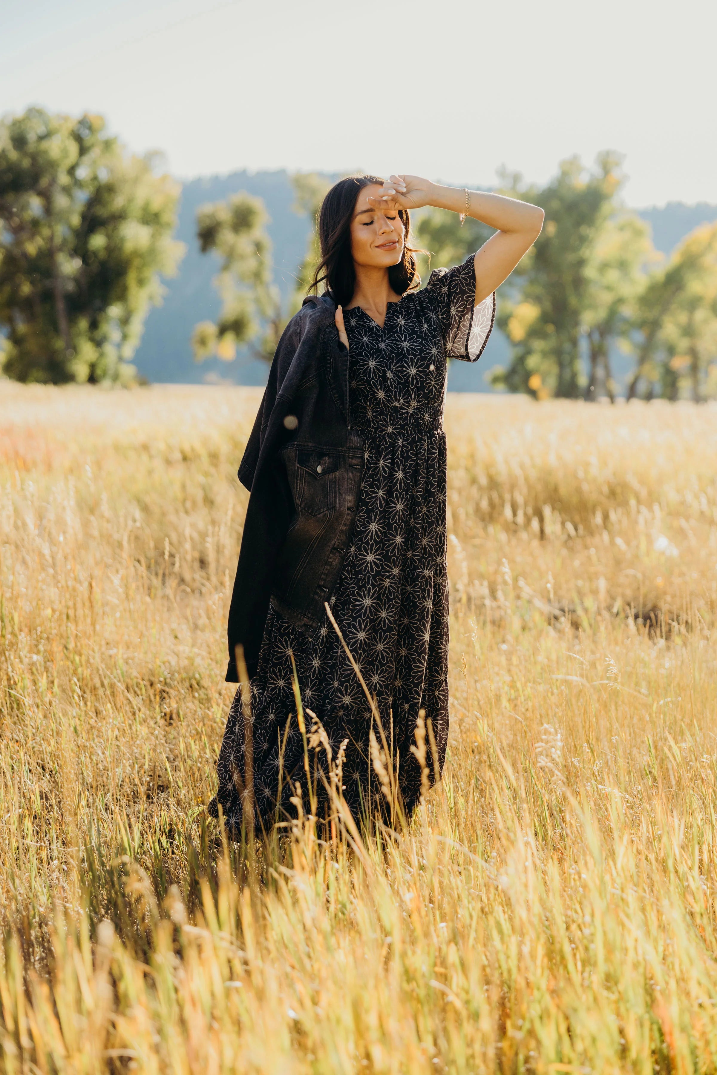 THE GILLIE IN BLACK SUNFLOWER