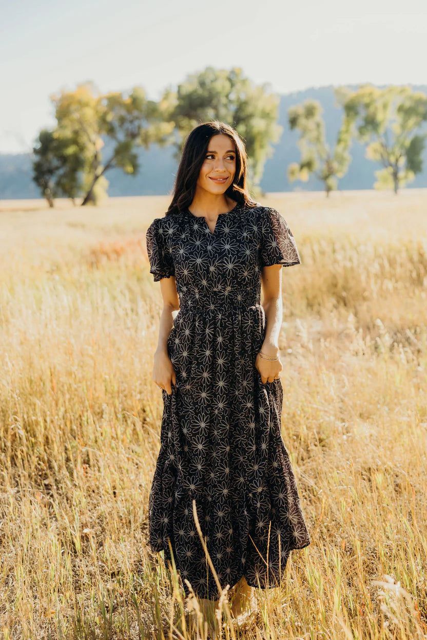 THE GILLIE IN BLACK SUNFLOWER